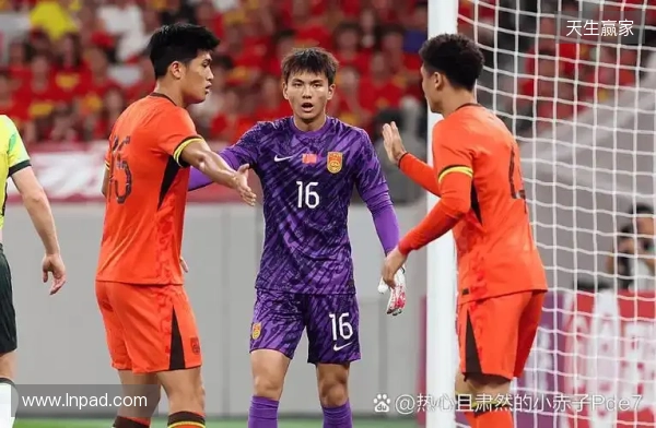 北青:U23国足除杨皓宇外均可出战半决赛,鲍世蒙具备登场条件 北青:U23国足除杨皓宇外均可出战半决赛,鲍世蒙具备登场条件