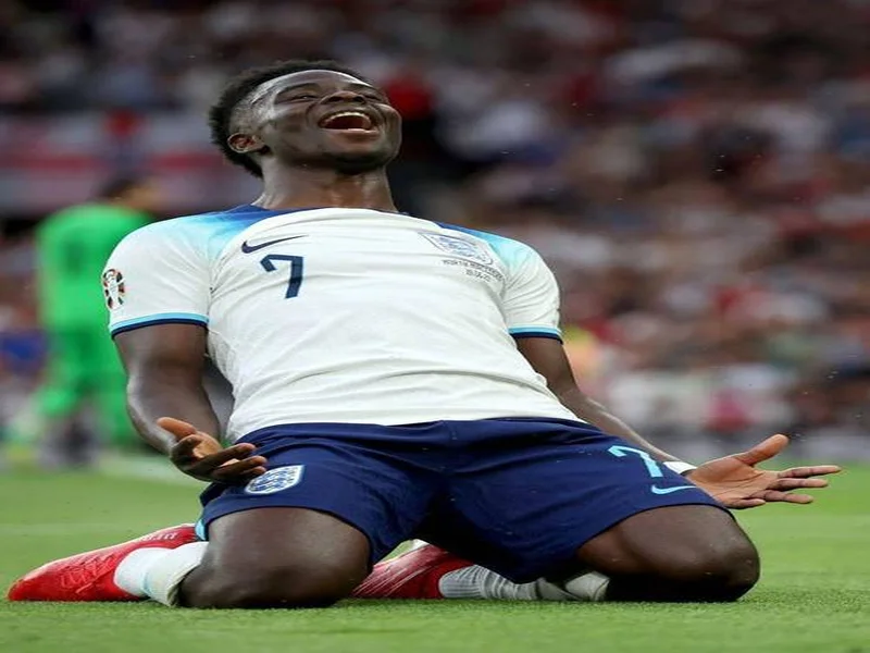 沃尔科特谈萨卡:球员偶尔表现差很正常,他的状态在回暖